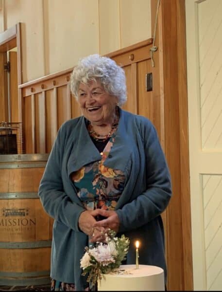 Yvonne Barbara Hirst